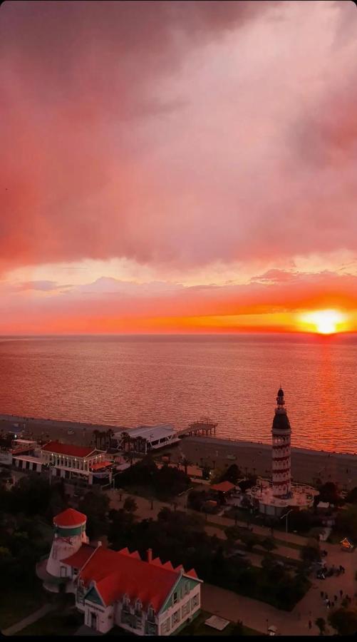 Black Sea Batumi Hotel Orbi City Luaran gambar
