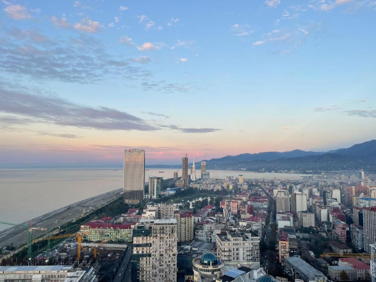 Black Sea Batumi Hotel Orbi City Luaran gambar
