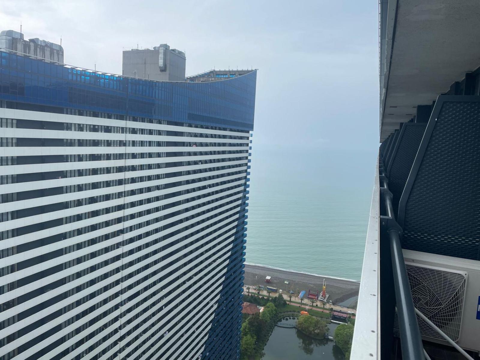 Black Sea Batumi Hotel Orbi City Luaran gambar